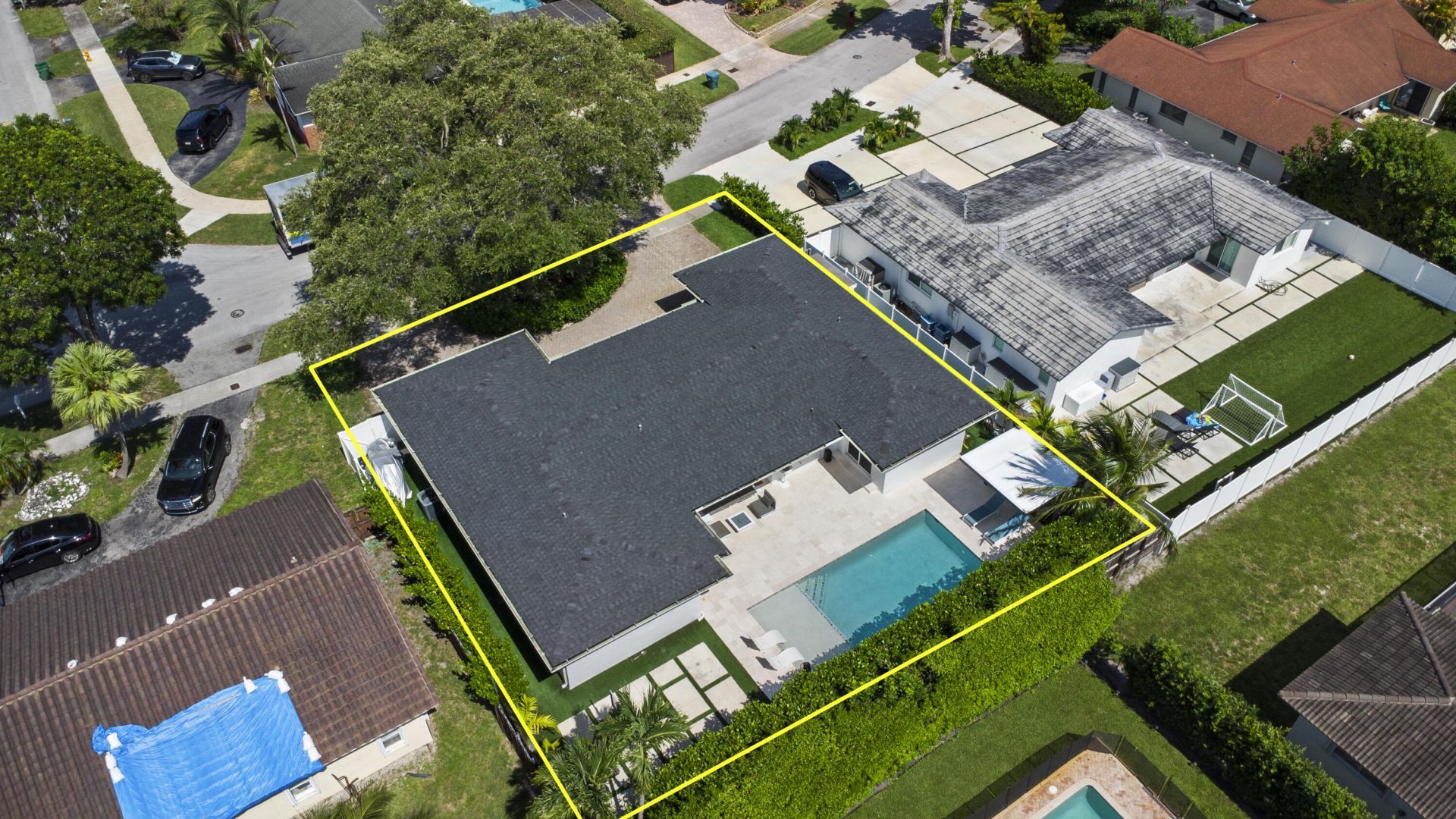 21303 NE 18th Place, Miami, FL 33179 Photo
