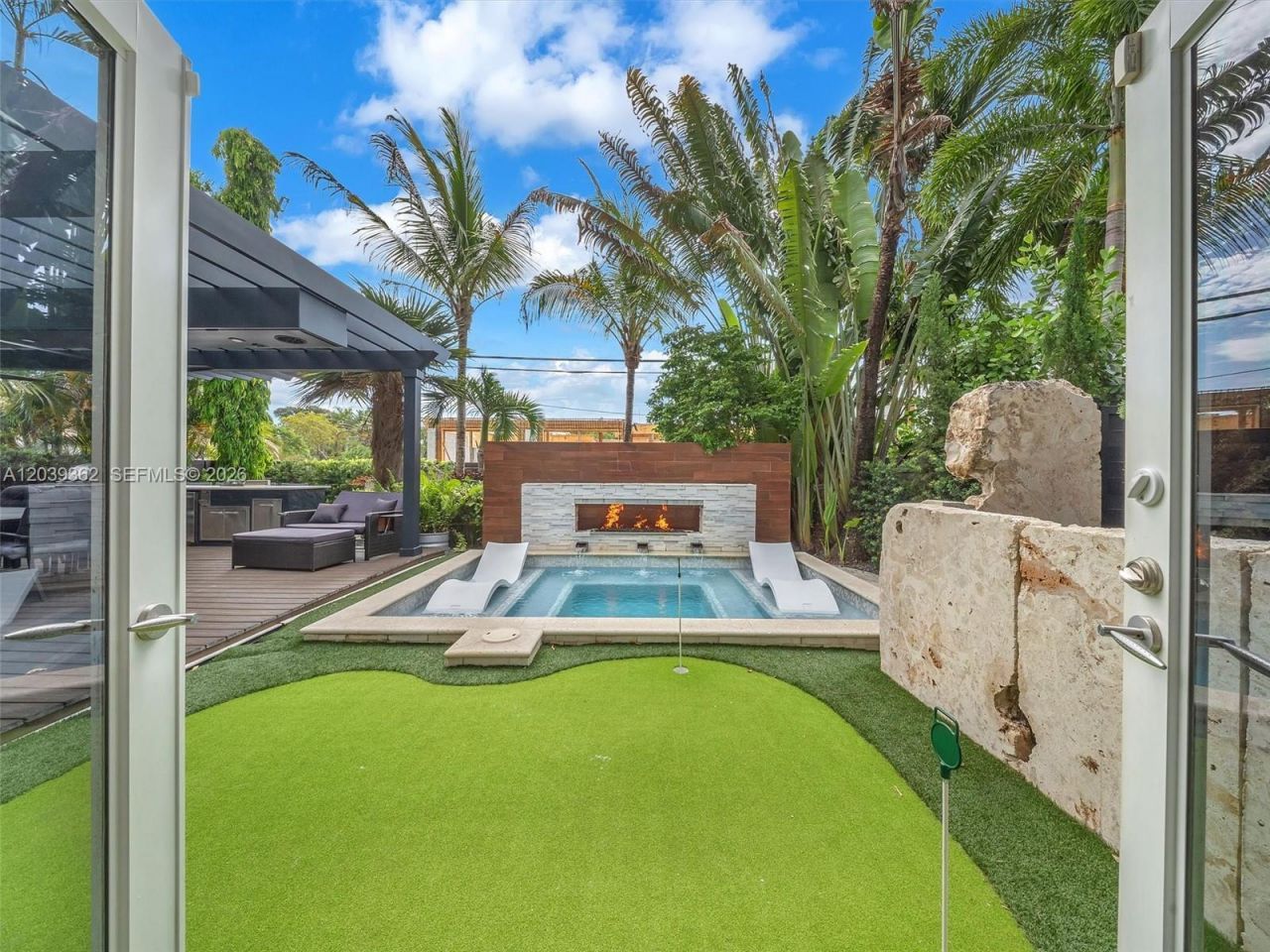 736 NE 17th Way, Fort Lauderdale, FL 33304 Photo