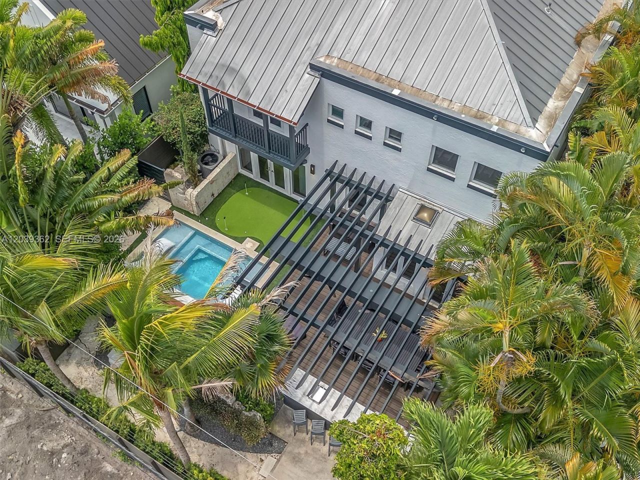 736 NE 17th Way, Fort Lauderdale, FL 33304 Photo