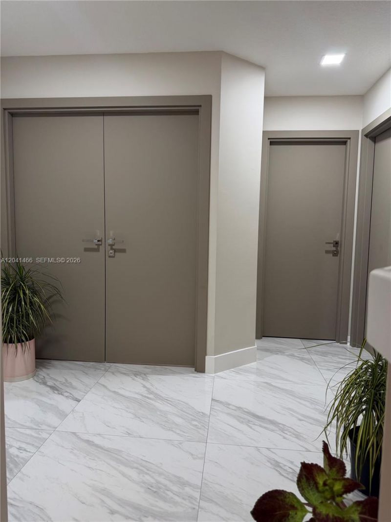 85 Gables Blvd , Weston, FL 33326 Photo