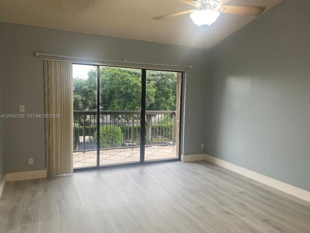 5641 Riverside Dr , Unit 303B1, Coral Springs, FL 33067 Photo