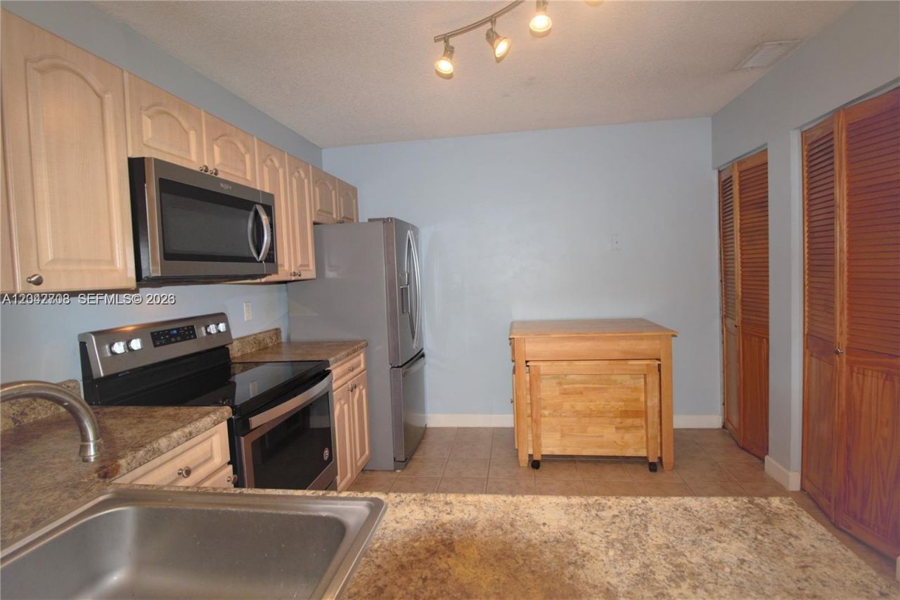 5641 Riverside Dr , Unit 303B1, Coral Springs, FL 33067 Photo