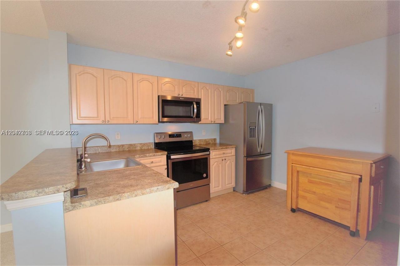 5641 Riverside Dr , Unit 303B1, Coral Springs, FL 33067 Photo