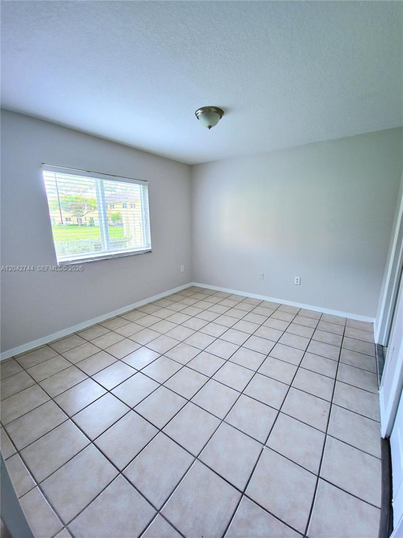 3398 NE 9th Dr , Unit 102, Homestead, FL 33033 Photo