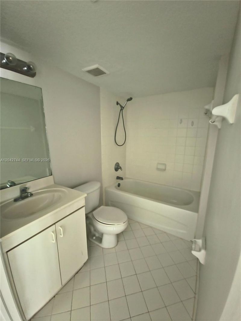 3398 NE 9th Dr , Unit 102, Homestead, FL 33033 Photo