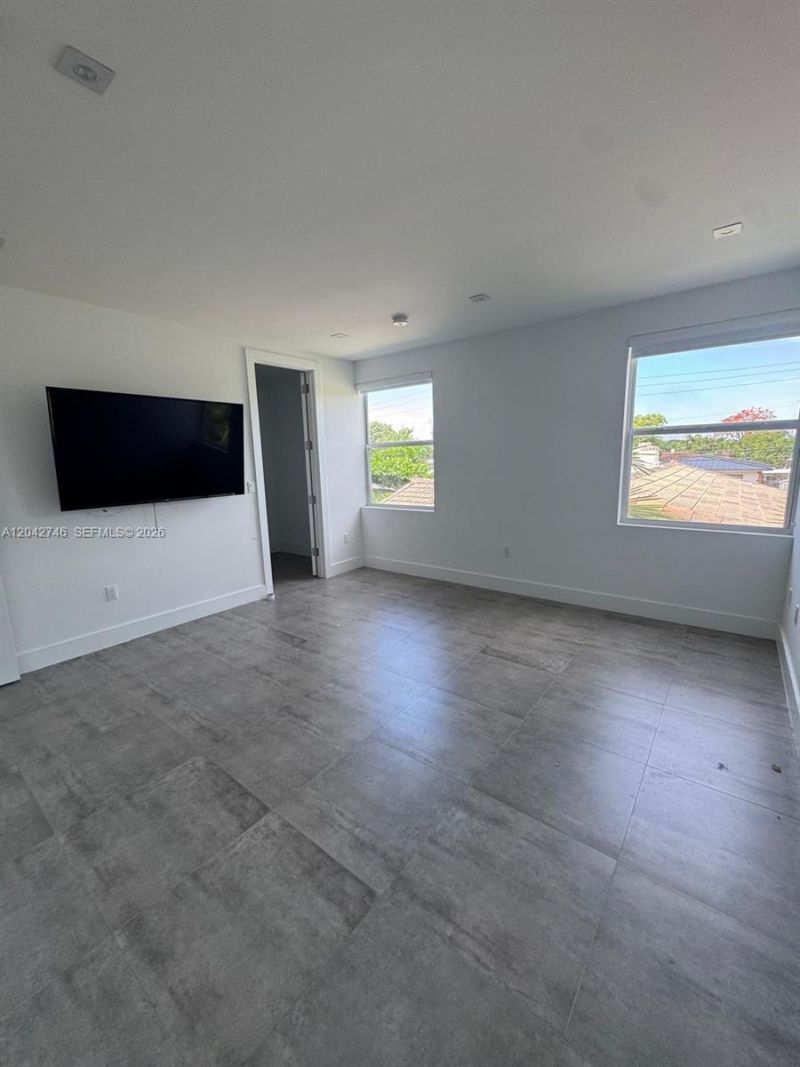 2947 SW 27th Ter, Miami, FL 33133 Photo