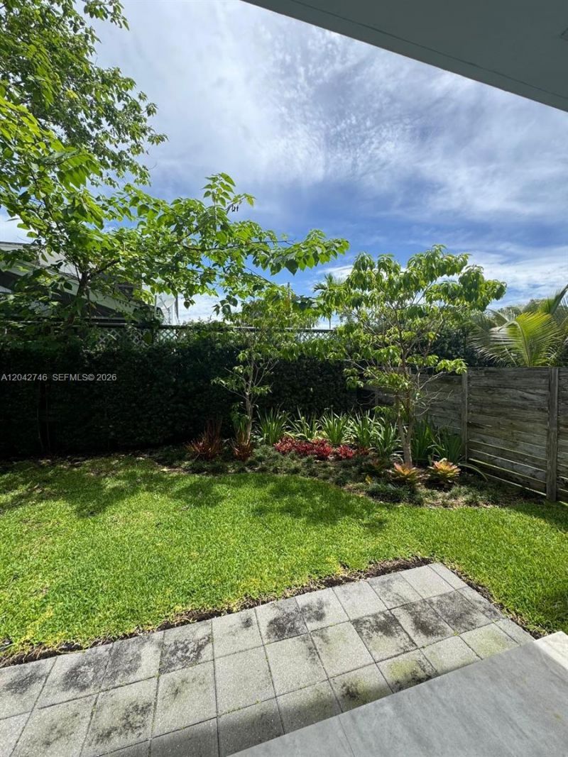 2947 SW 27th Ter, Miami, FL 33133 Photo