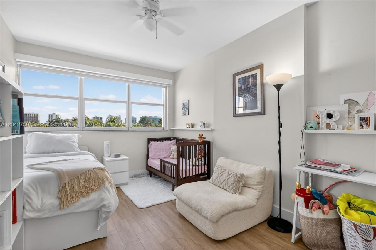9381 E Bay Harbor Dr, Unit 303N, Bay Harbor Islands, FL 33154 Photo
