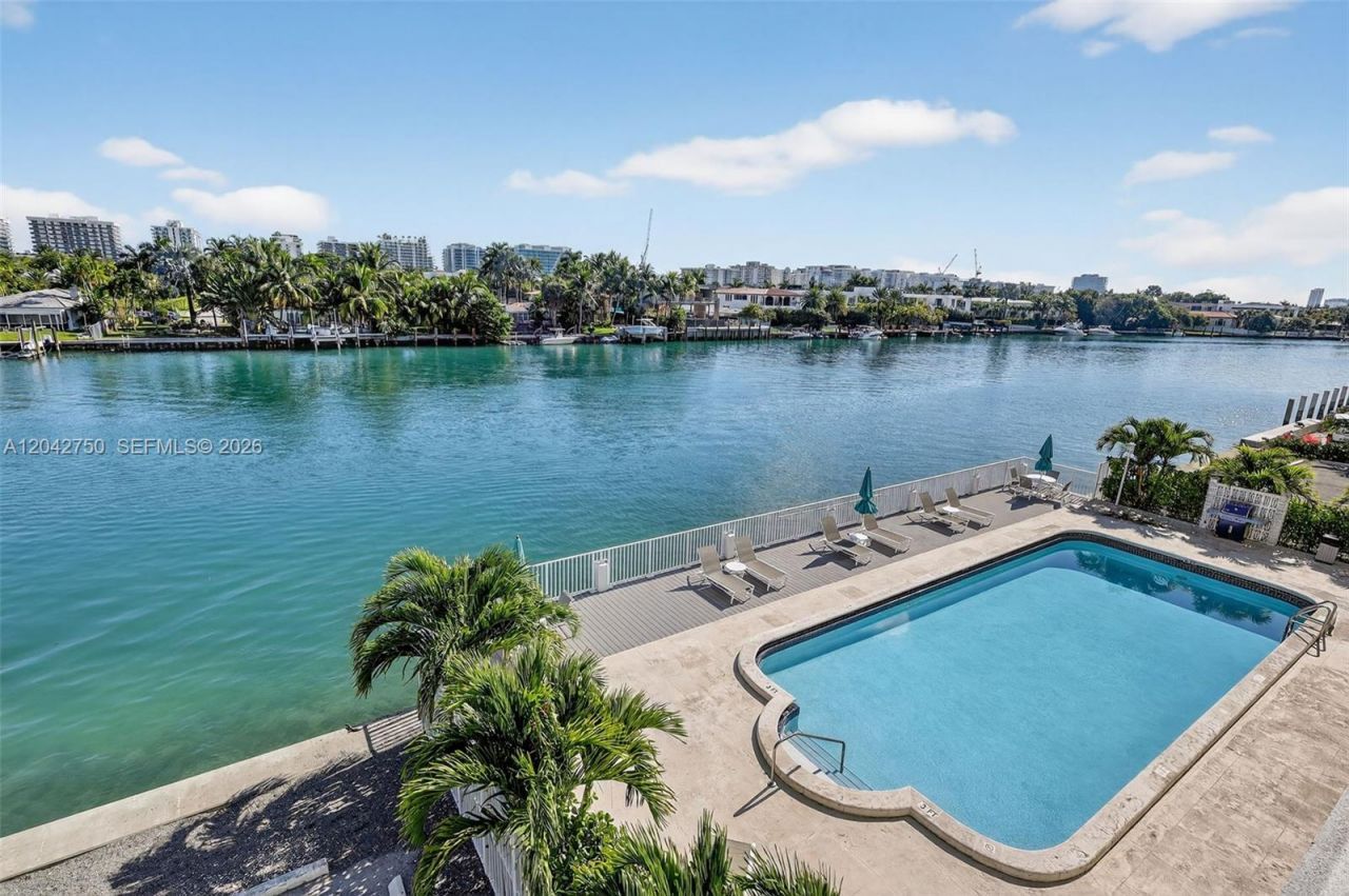 9381 E Bay Harbor Dr, Unit 303N, Bay Harbor Islands, FL 33154 Photo