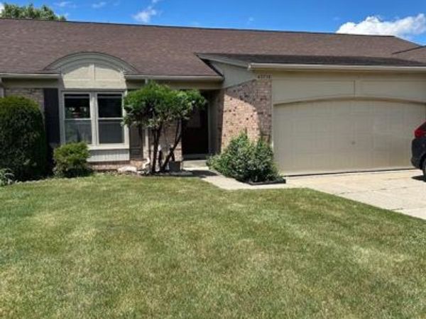 43719 Hartford Drive, Unit 334, Clinton Township, Mi 48038