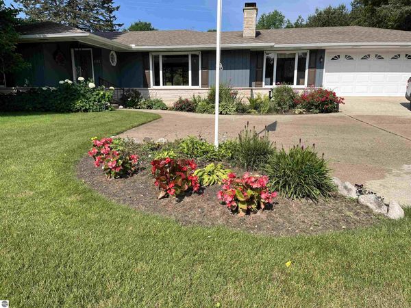 3192 M-88 S, Bellaire, MI 49615