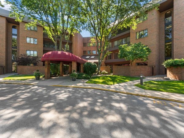 910 Ridge Road, Unit 203, Munster, IN 46321