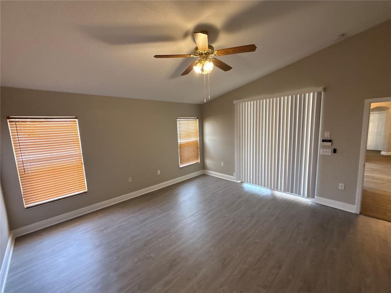 2727 Villa Drive, Valrico, FL 33596 Photo