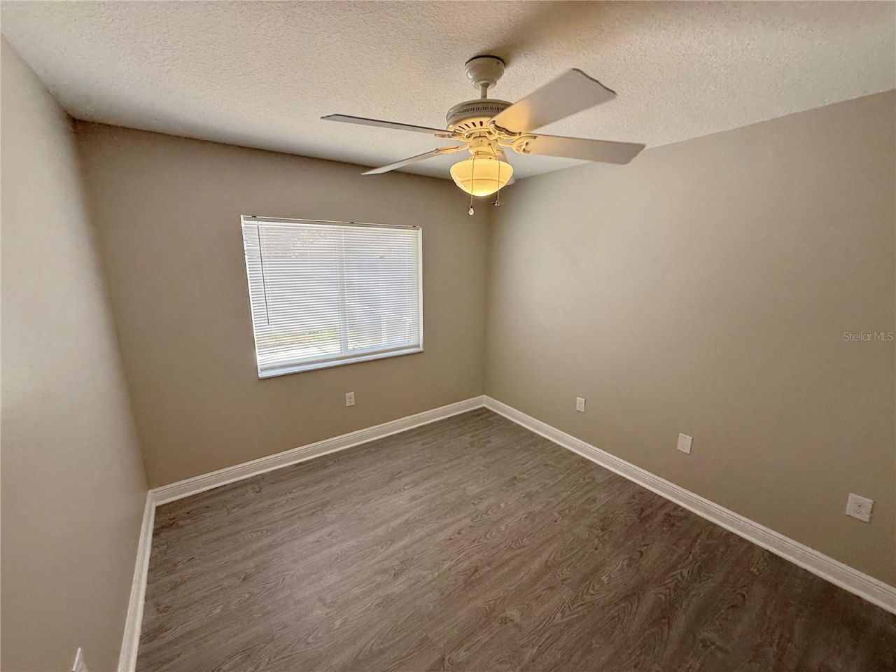 2727 Villa Drive, Valrico, FL 33596 Photo