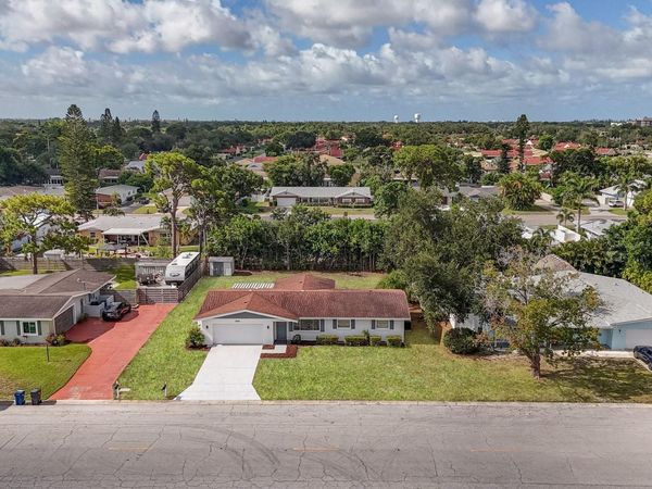 5605 9TH AVENUE DRIVE W, BRADENTON, FL 34209