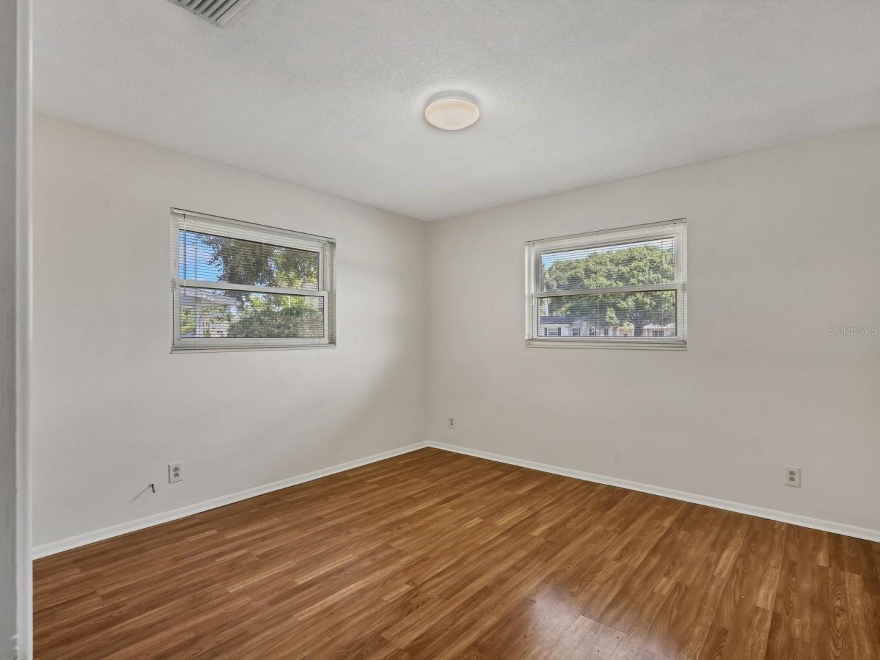 5605 9th Avenue Drive W, Bradenton, FL 34209 Photo