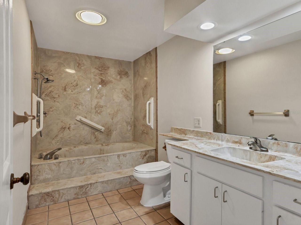 5605 9th Avenue Drive W, Bradenton, FL 34209 Photo