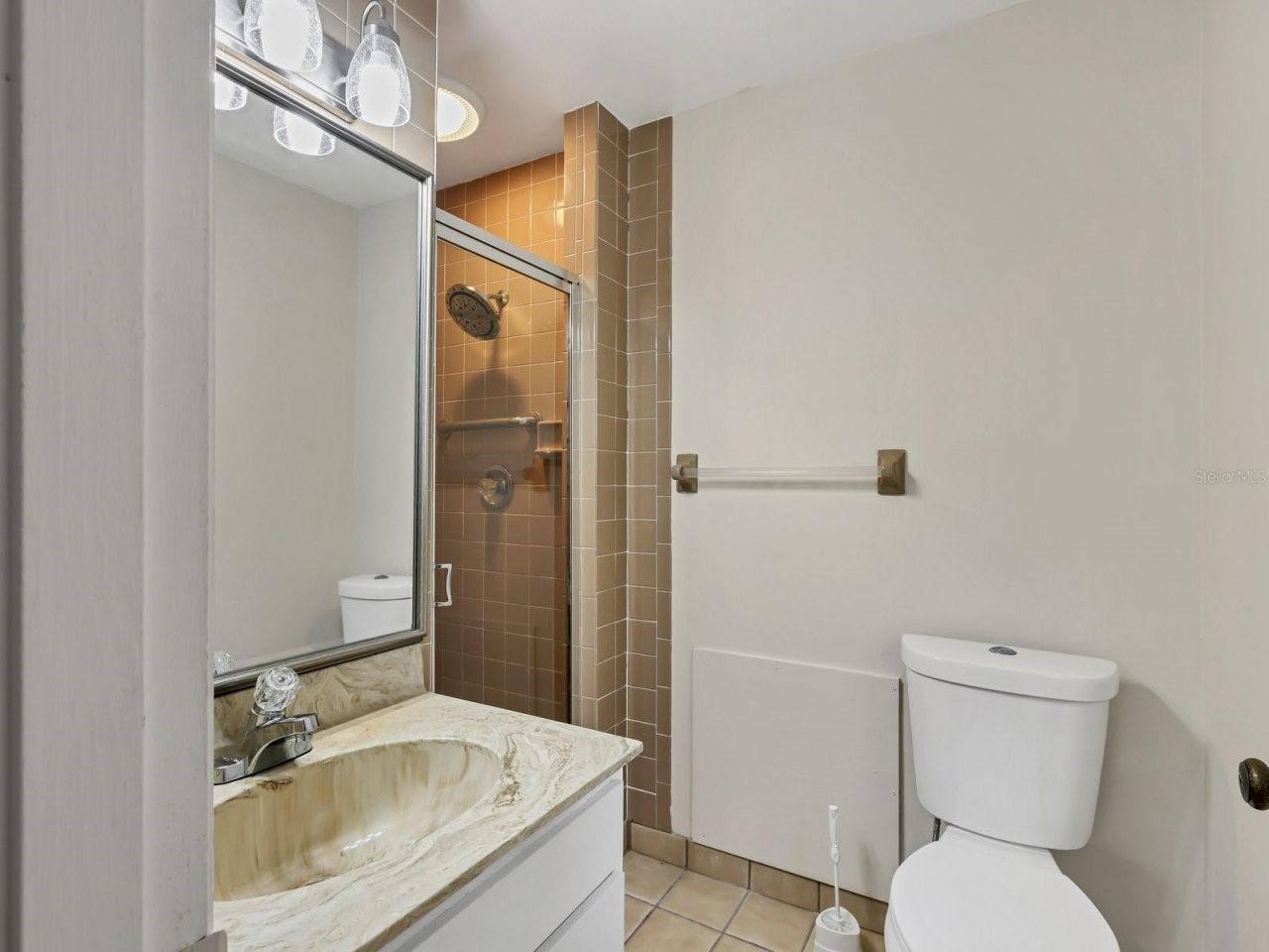 5605 9th Avenue Drive W, Bradenton, FL 34209 Photo