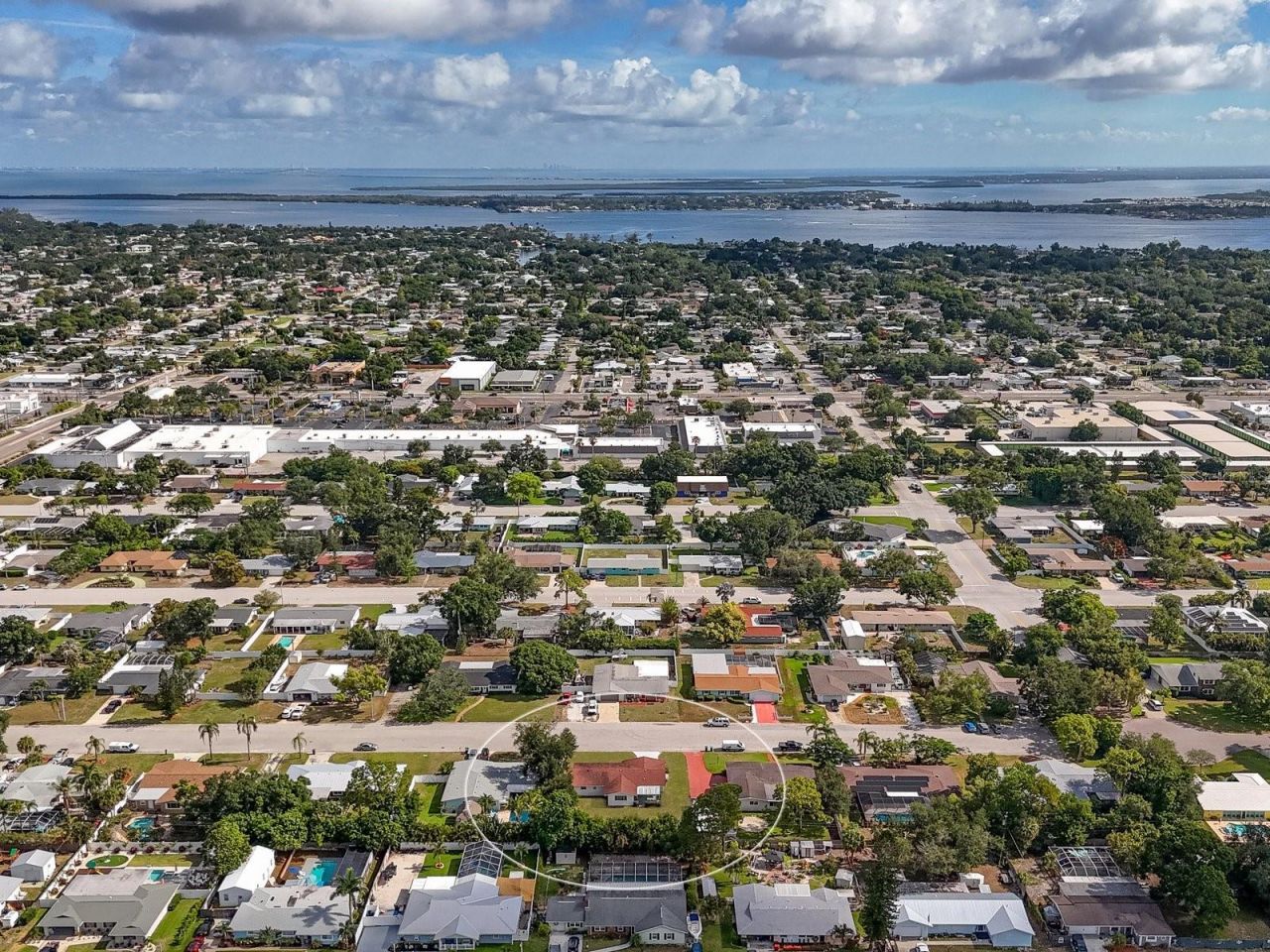 5605 9th Avenue Drive W, Bradenton, FL 34209 Photo