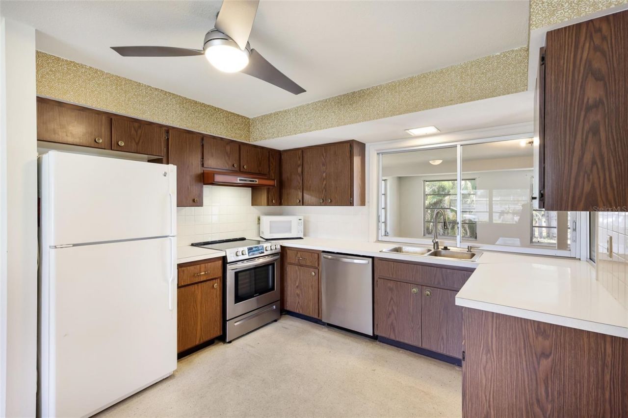 3305 Highland Avenue W, Bradenton, FL 34205 Photo