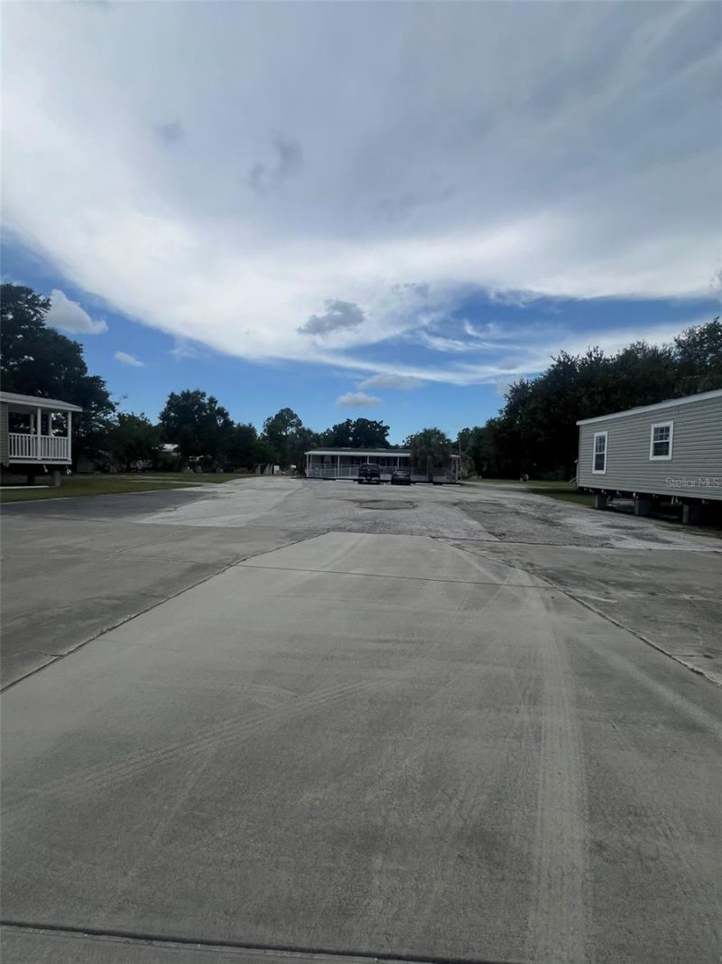 10916 N Nebraska Avenue , Tampa, FL 33612 Photo