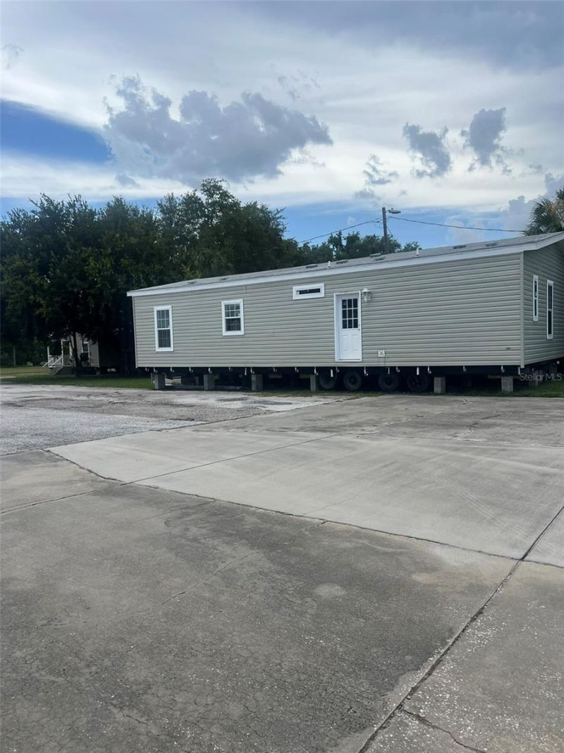 10916 N Nebraska Avenue , Tampa, FL 33612 Photo