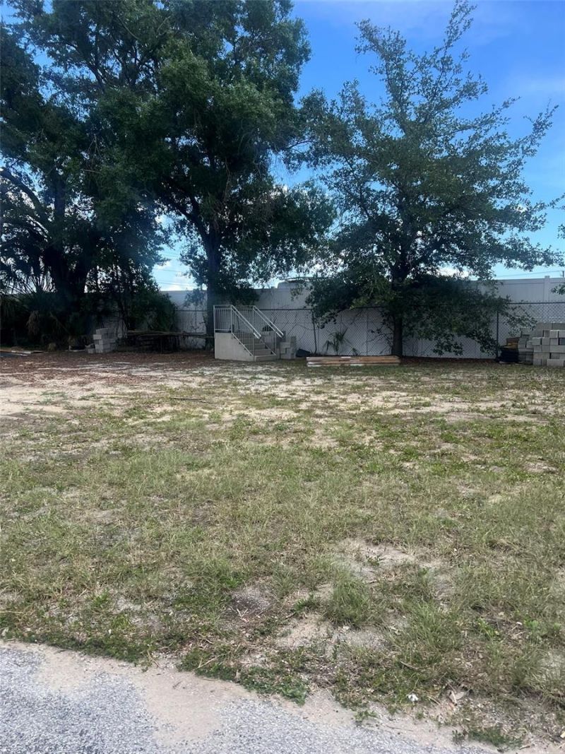 10916 N Nebraska Avenue , Tampa, FL 33612 Photo