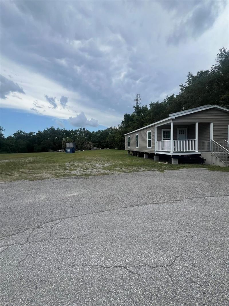 10916 N Nebraska Avenue , Tampa, FL 33612 Photo