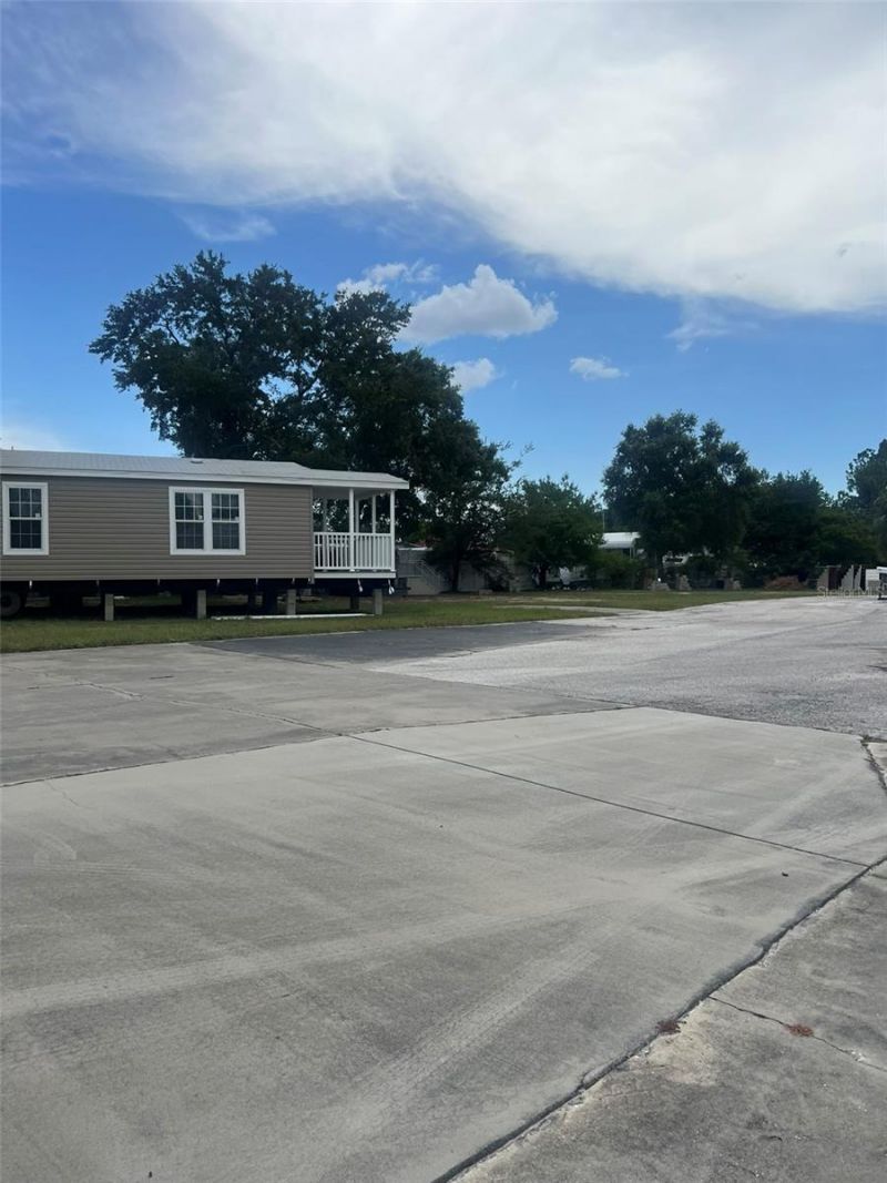 10916 N Nebraska Avenue , Tampa, FL 33612 Photo