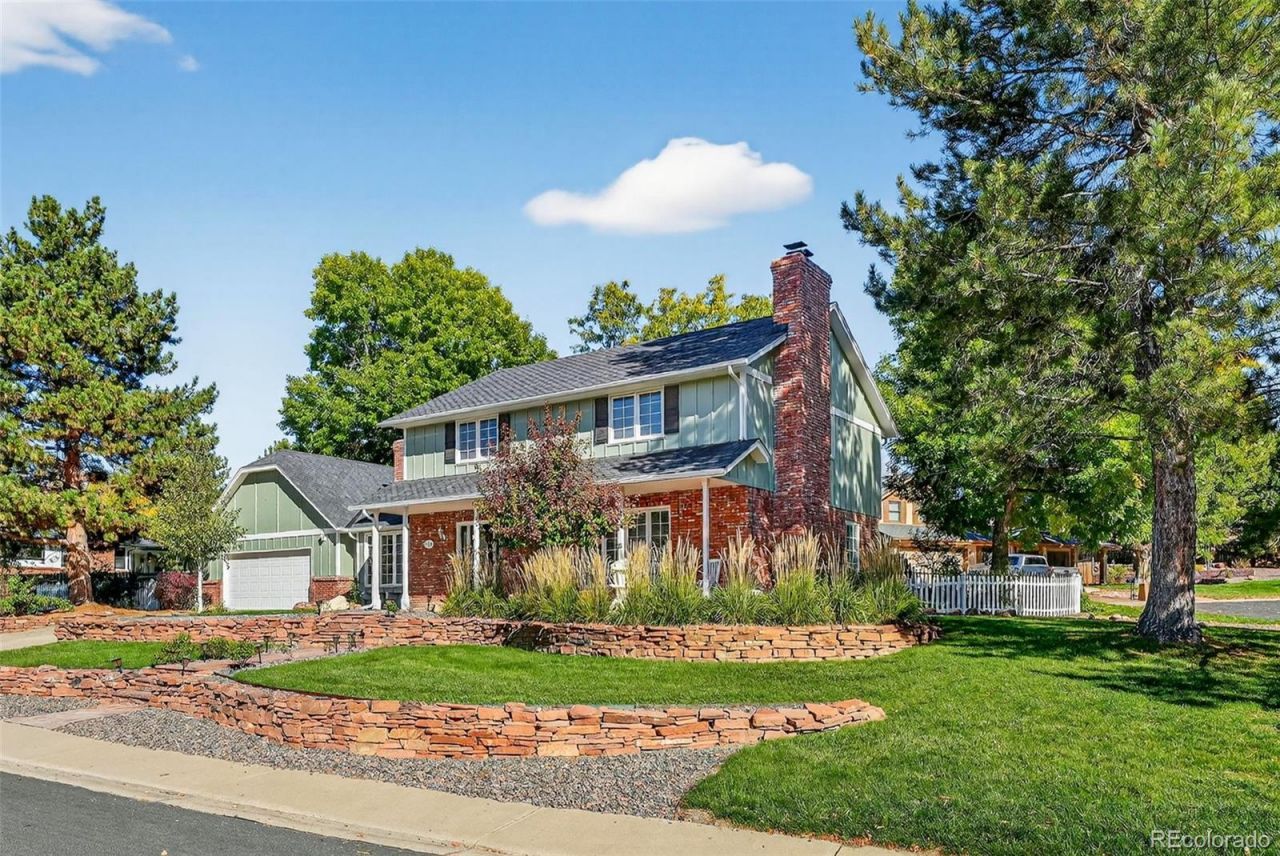 1074 Princeton Drive, Longmont, CO 80503 Main Photo