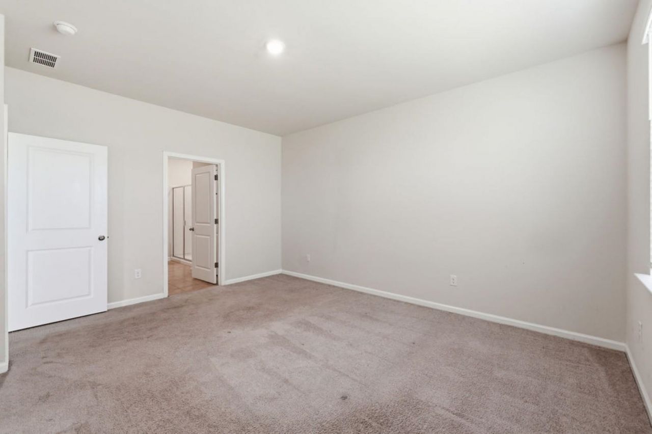 2614 Orion Loop Photo 14