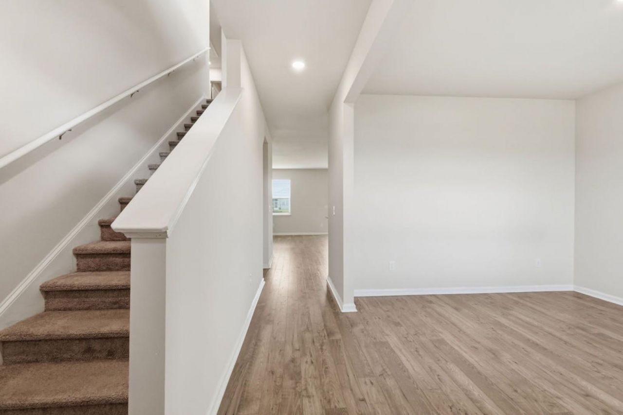 2614 Orion Loop Photo 2
