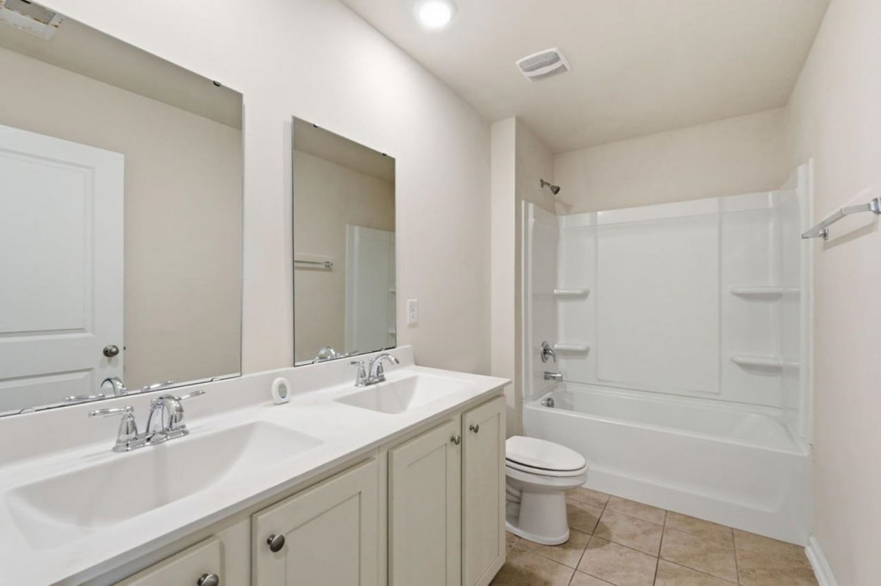 2614 Orion Loop Photo 23