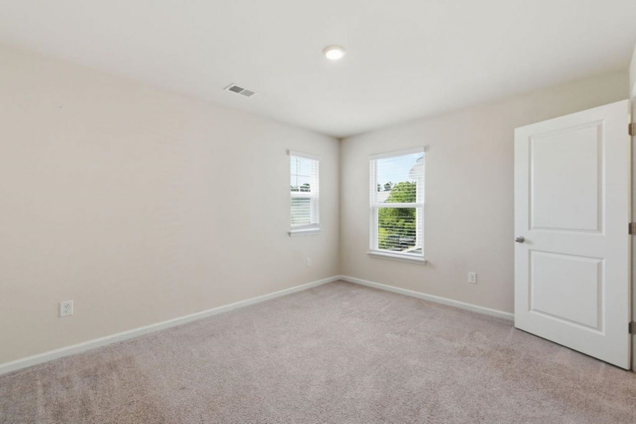 2614 Orion Loop Photo 24
