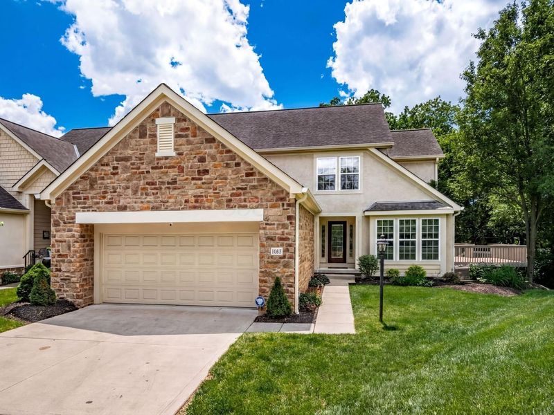 1065 Bluff Vista Drive, Columbus, OH 43235 Photo 2