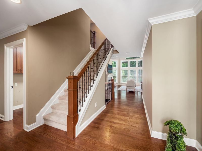 1065 Bluff Vista Drive, Columbus, OH 43235 Photo 3