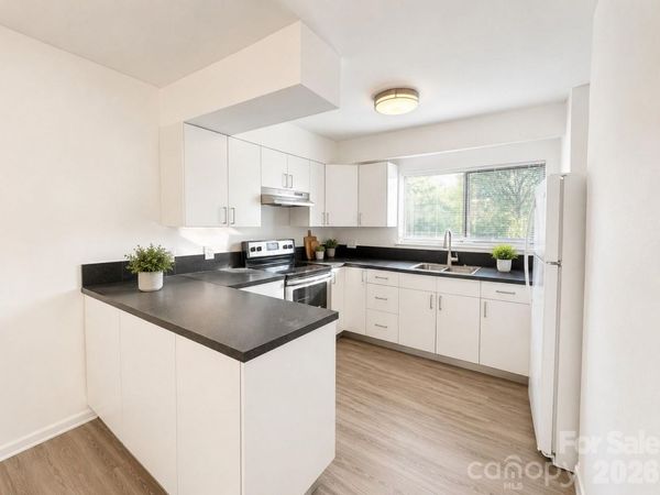 4822 Spring Lake Drive, Unit D, Charlotte, NC 28212