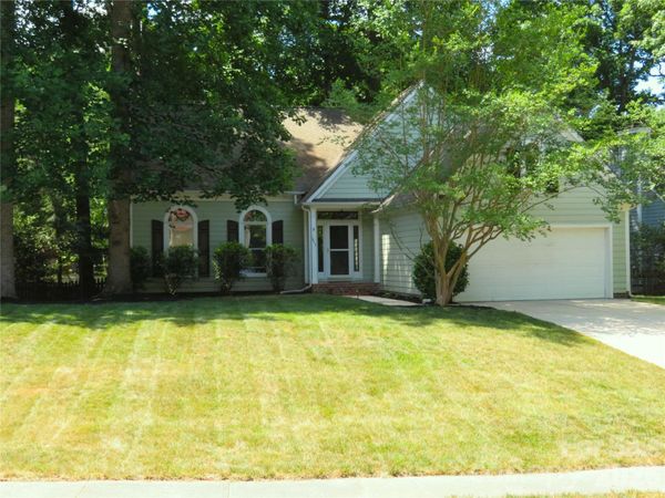 1843 Tanfield Drive, Matthews, NC 28105