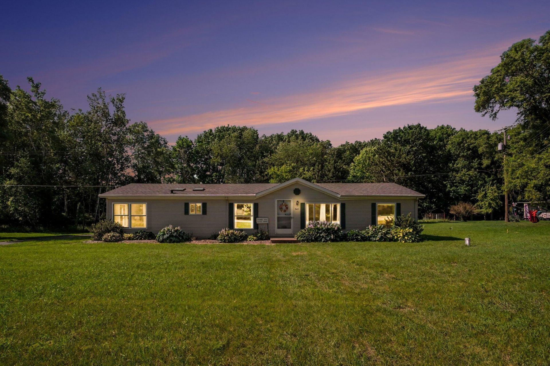 342 W Cherry Street Ne, Cedar Springs, MI 49319 Main Photo