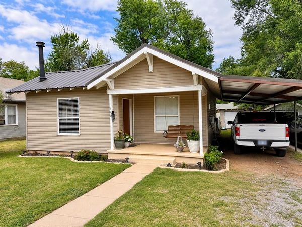 320 S Bailey Street, Hobart, OK 73651