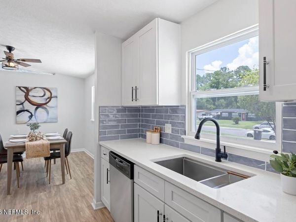 950 WESTGATE Drive, Jacksonville, FL 32221