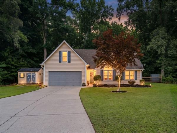 27 Otter Lane, Hoschton, GA 30548