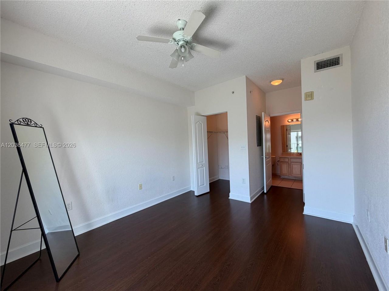 6001 SW 70th St , Unit 644, South Miami, FL 33143 Photo