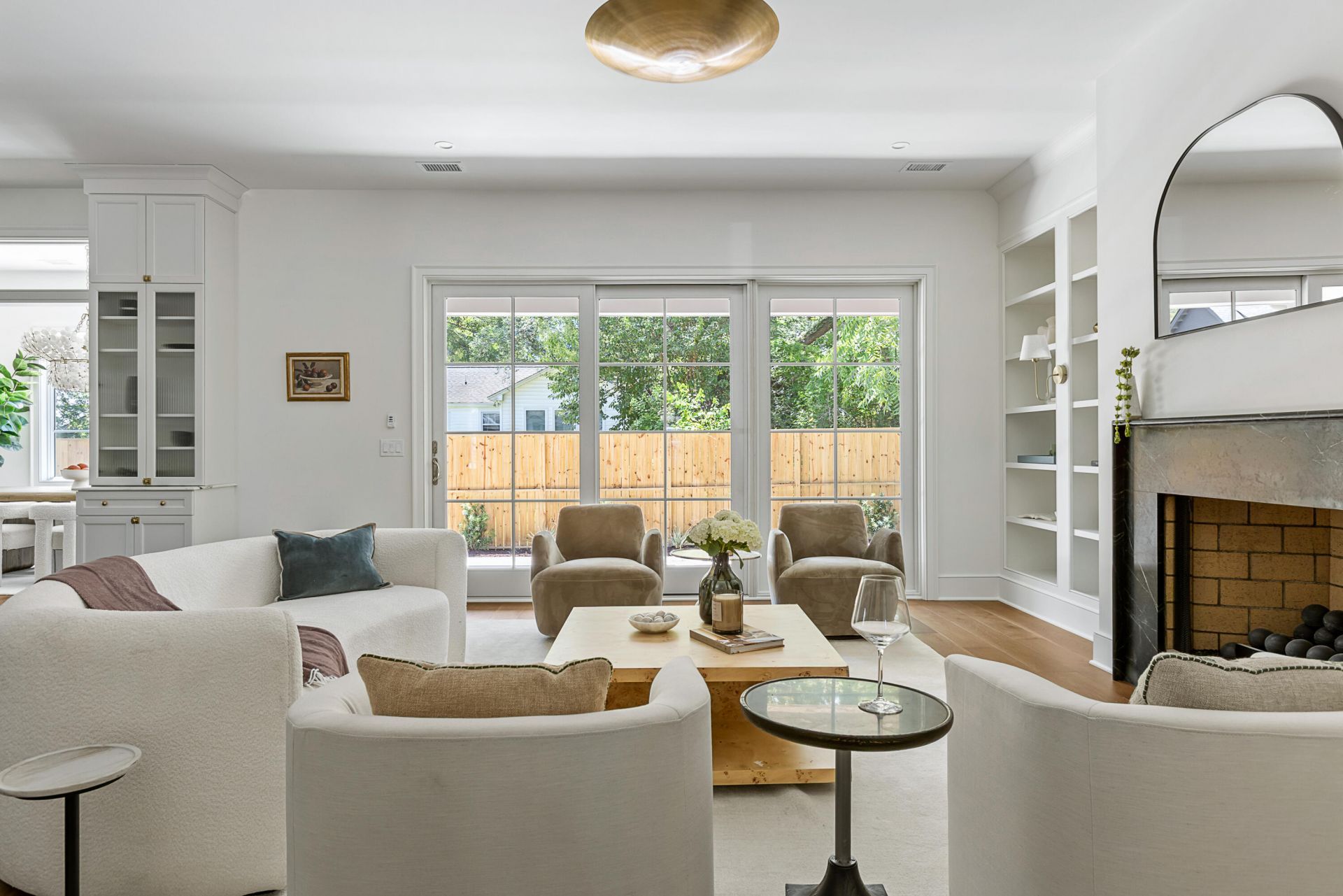 747 Hill Street Photo 6