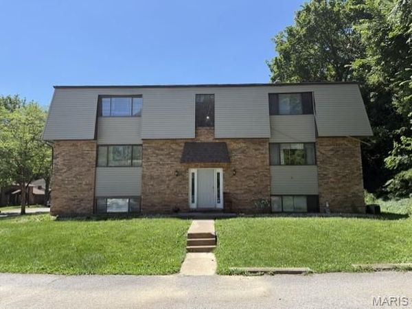 19 Nottingham Lane , Belleville, IL 62223