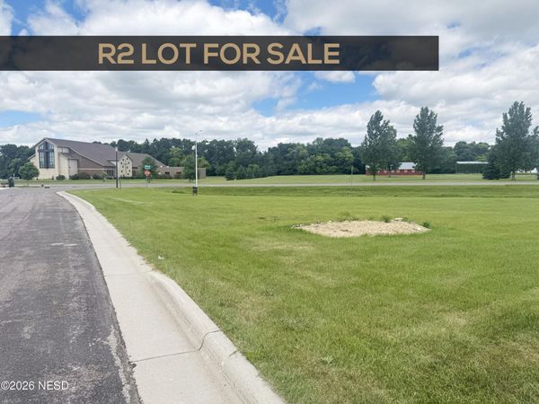 WASHINGTON DRIVE NE, Watertown, SD 57201