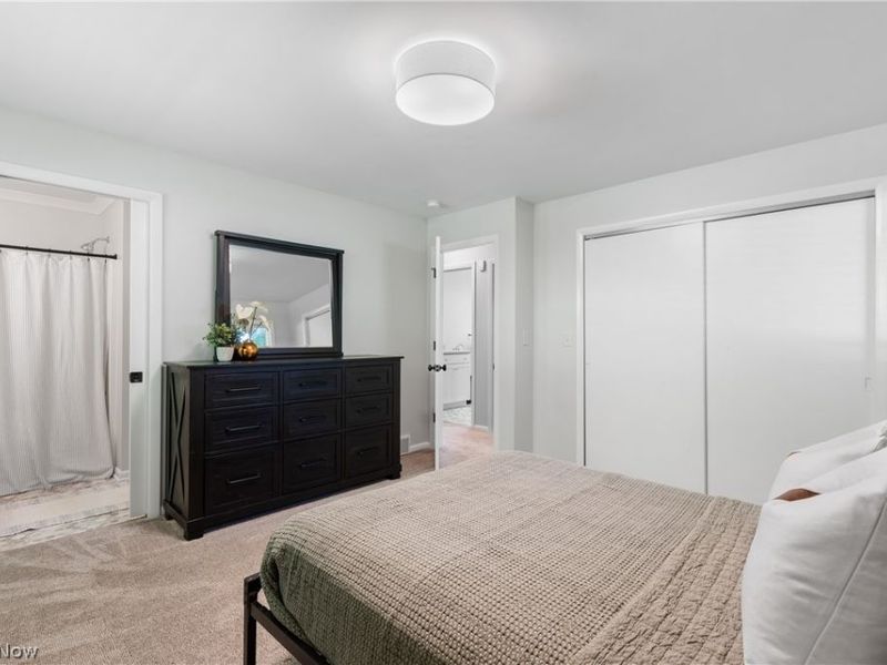 1001 Oneida Trail SW, Hartville, OH 44632 Photo 17