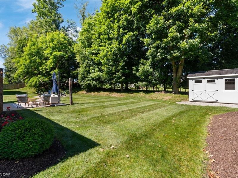 1001 Oneida Trail SW, Hartville, OH 44632 Photo 37