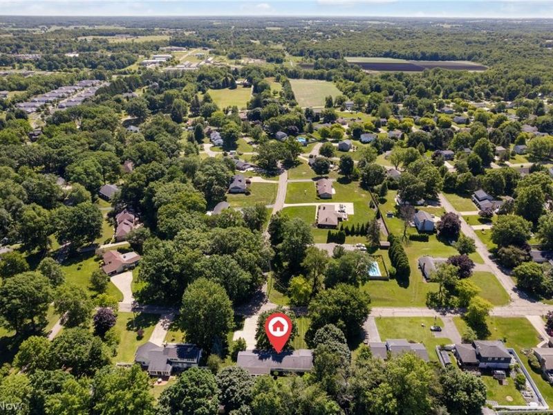 1001 Oneida Trail SW, Hartville, OH 44632 Photo 38