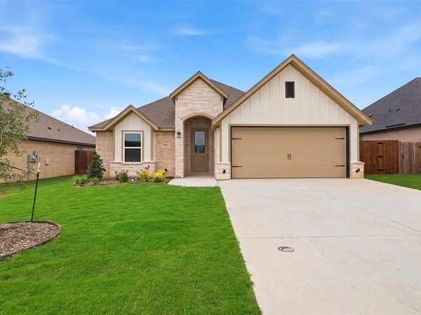 1512 Oleander Drive, Tolar, TX 76476